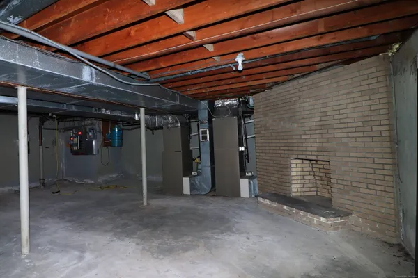 $600,000 | 611 Bunker Hill Avenue, Waterbury, CT 06708