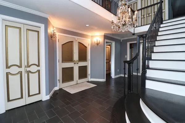 $600,000 | 611 Bunker Hill Avenue, Waterbury, CT 06708