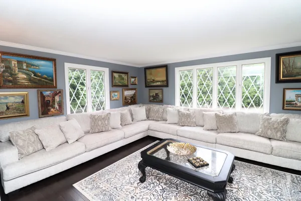 $600,000 | 611 Bunker Hill Avenue, Waterbury, CT 06708