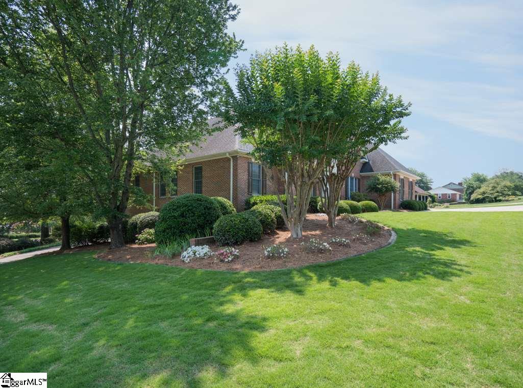 414 Mt Vernon Road Greer, SC 29651 - Photo 3 of 36 Gallery Image 3
