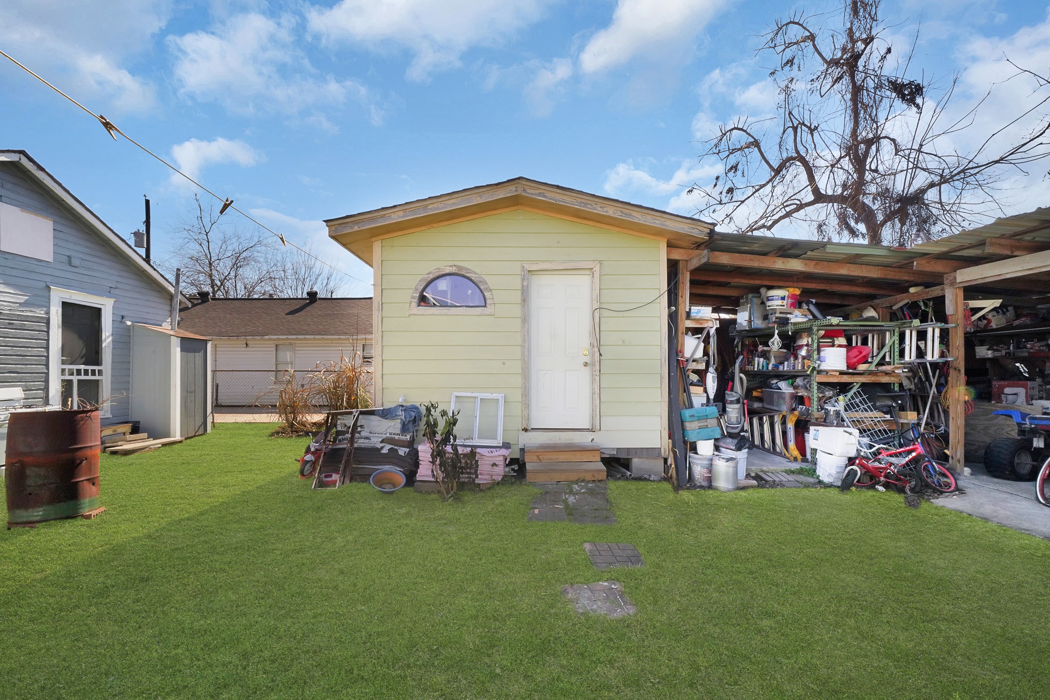 1414 Moody Street Houston, TX 77009 - Photo 14 of 27 a view of a chairs and a table in a room