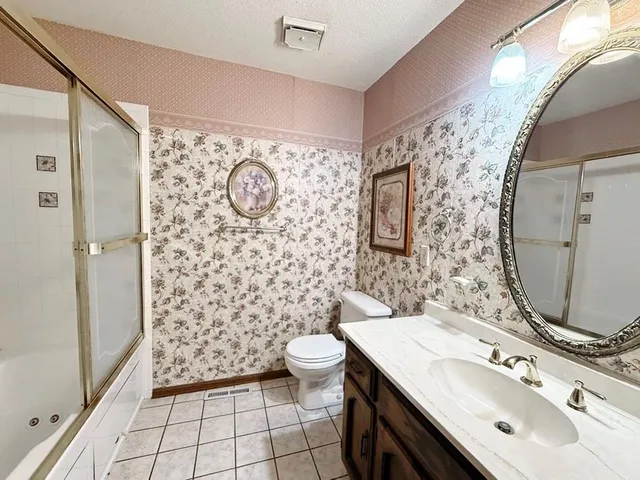 $350,000 | 3185 East 336 Road, El Dorado Springs, MO 64744