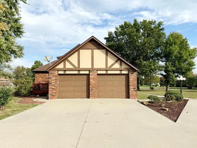 $350,000 | 3185 East 336 Road, El Dorado Springs, MO 64744