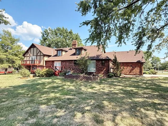 $350,000 | 3185 East 336 Road, El Dorado Springs, MO 64744