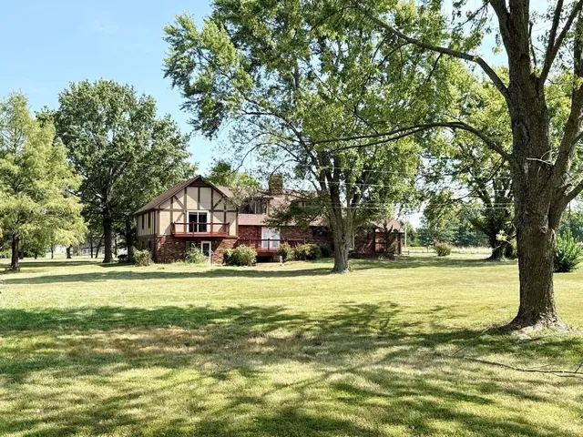 $350,000 | 3185 East 336 Road, El Dorado Springs, MO 64744