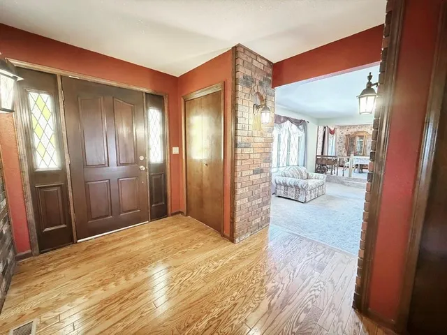 $350,000 | 3185 East 336 Road, El Dorado Springs, MO 64744