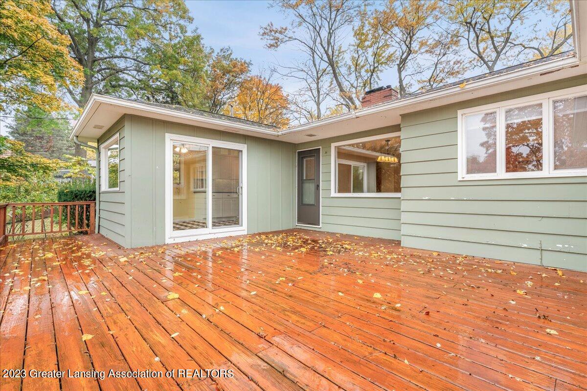 946 Delridge Road East Lansing, MI 48823 - Photo 21 of 28 21-Media Jett-26