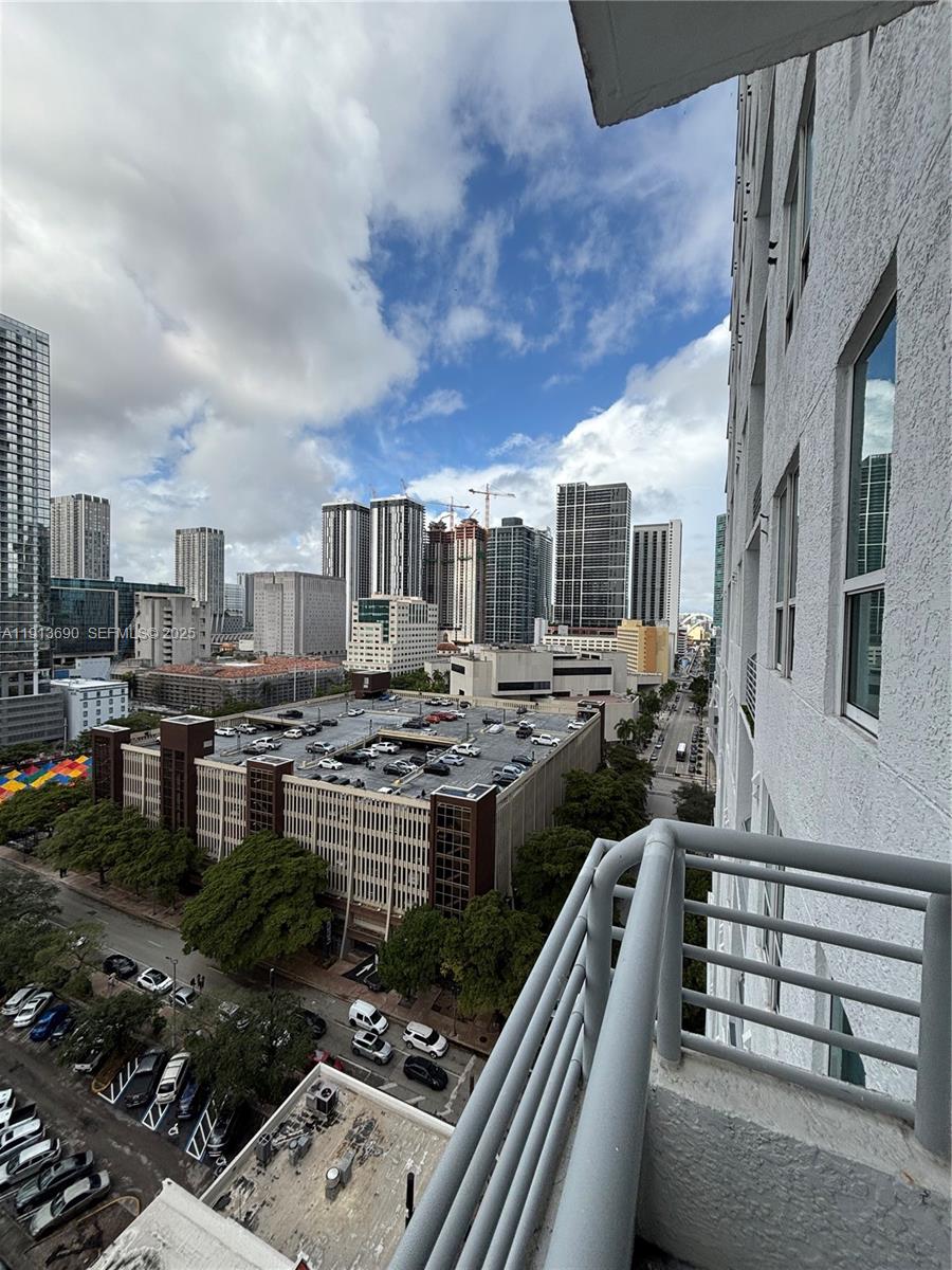 133 Northeast 2nd Avenue, Unit 1519 Miami, FL 33132 - Photo 14 of 41