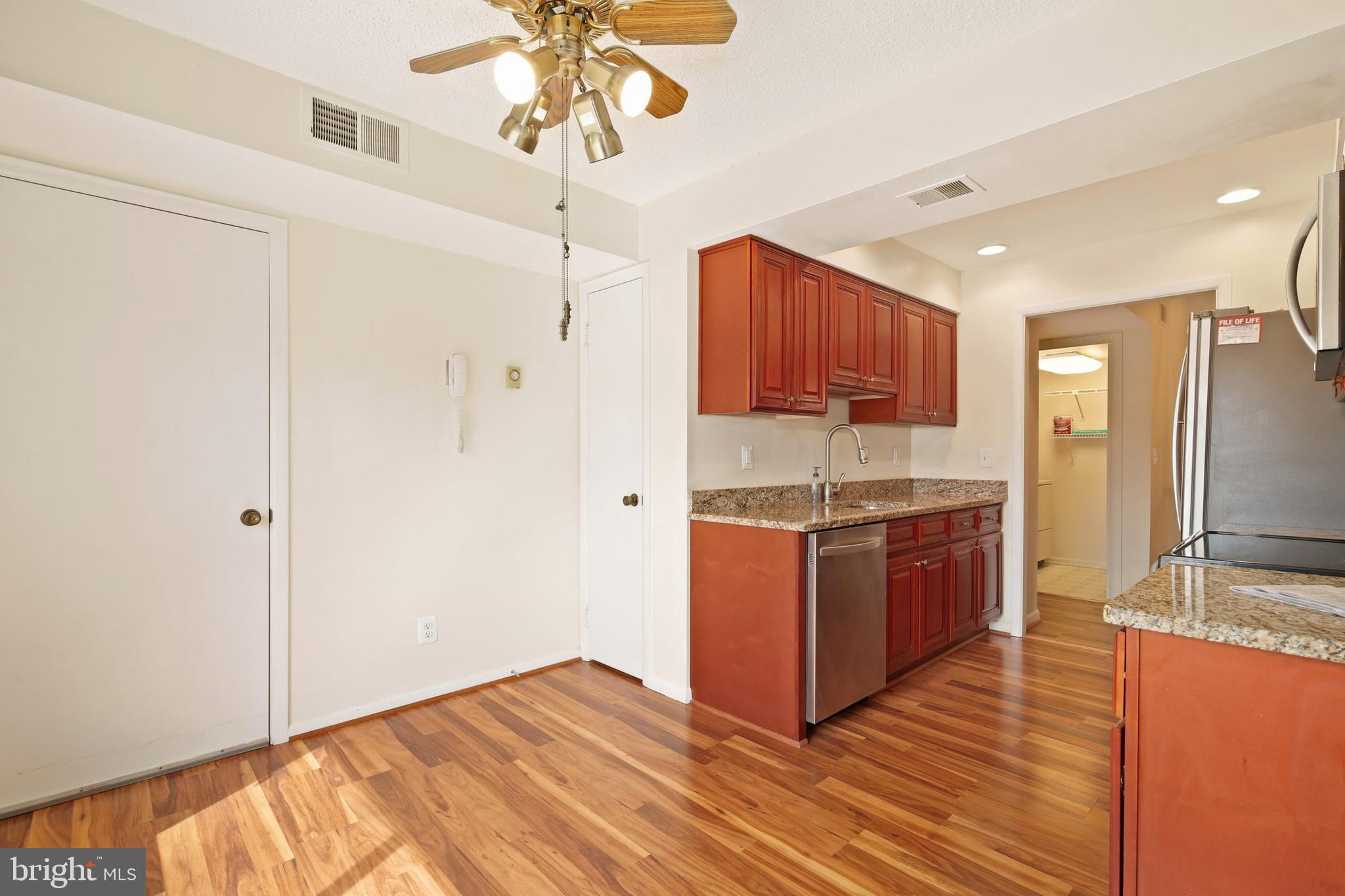 15201 Elkridge Way, Unit 933H Silver Spring, MD 20906 - Photo 14 of 41