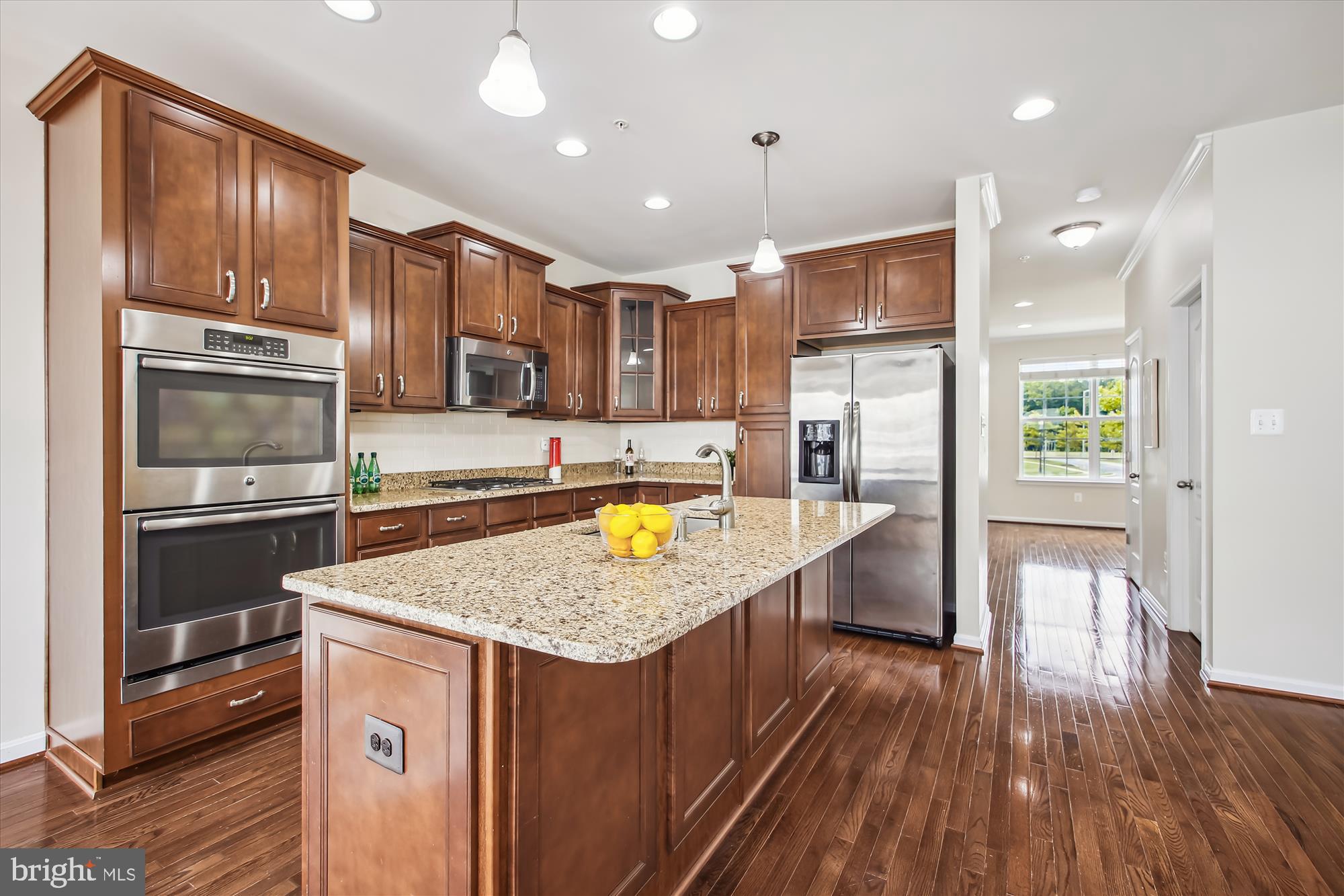 7941 Silver Oak Road Hanover, MD 21076 - Photo 11 of 56 GOURMET EAT-IN KITCHEN W/ SS APPLIANCES