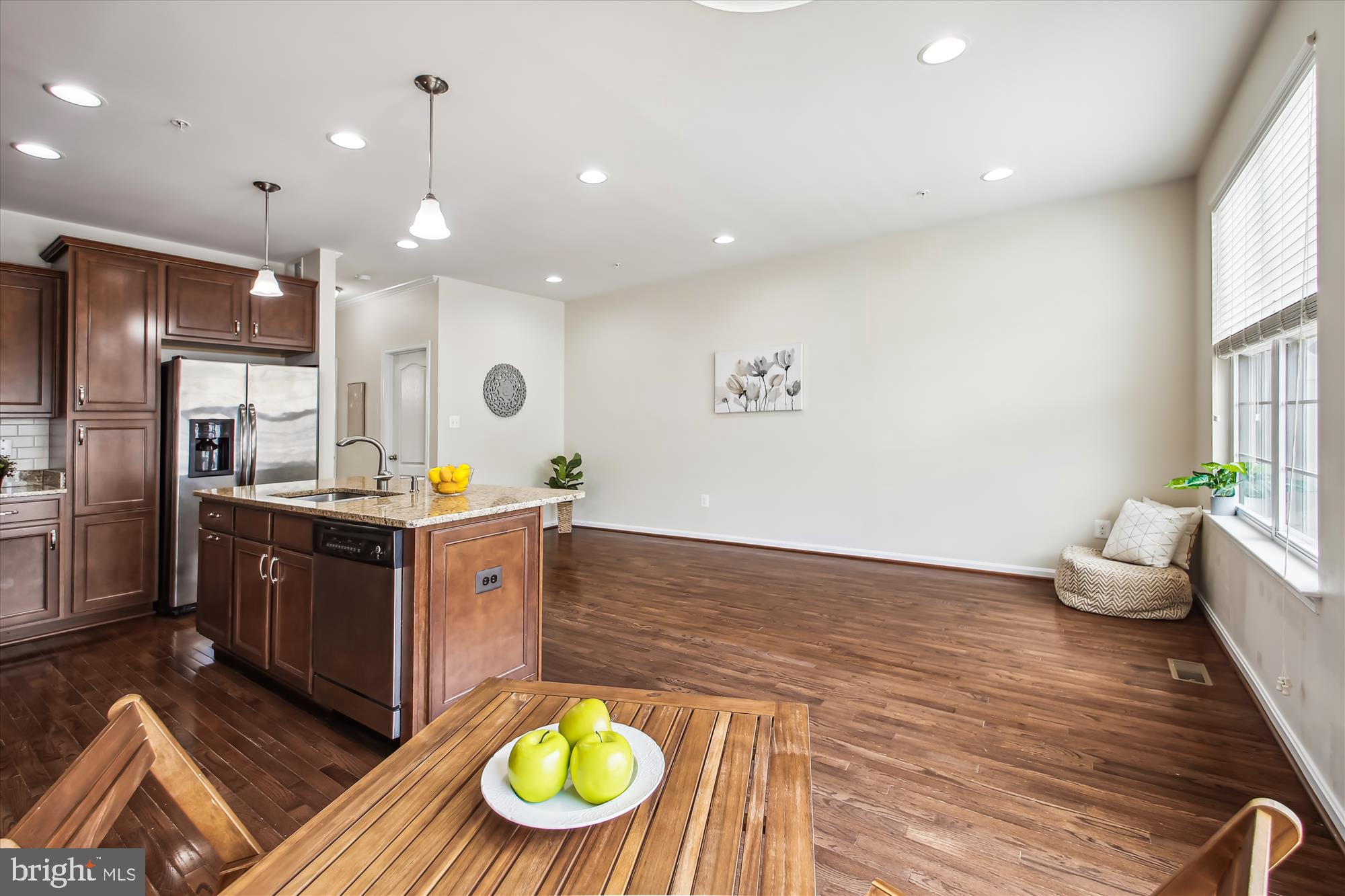 7941 Silver Oak Road Hanover, MD 21076 - Photo 16 of 56 BREAKFAST AREA OPEN TO KITCHEN & FAMILY ROOM
