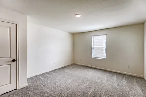 $2,250 | 124 Mullen Way, Taylor, TX 76574