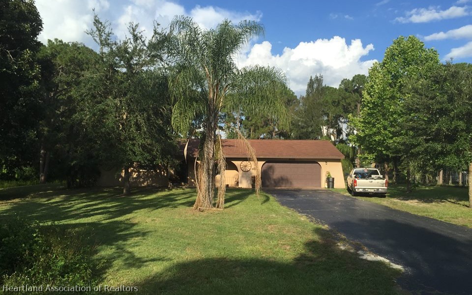 303 Mini Road Sebring, FL 33870 - Photo 1 of 15 Front Yard
