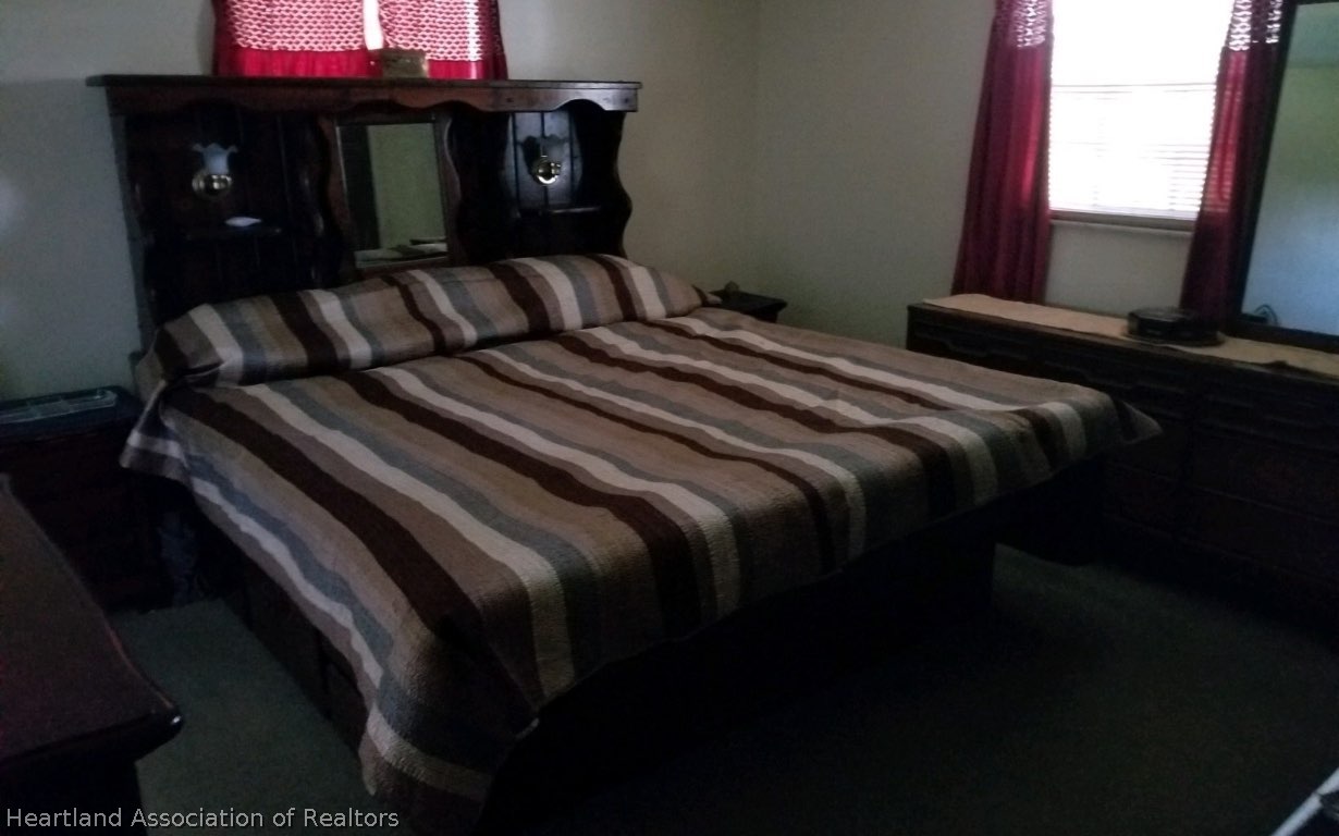 303 Mini Road Sebring, FL 33870 - Photo 7 of 15 MASTER BEDROOM