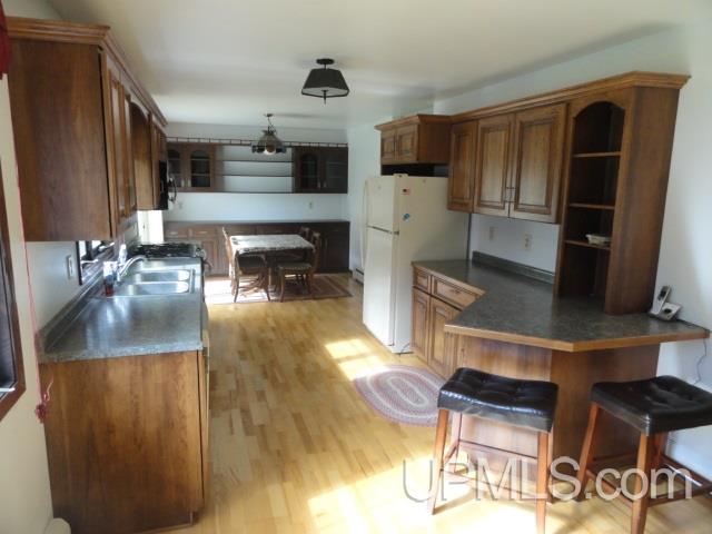 15398 Pequaming Road L'Anse, MI 49946 - Photo 7 of 36