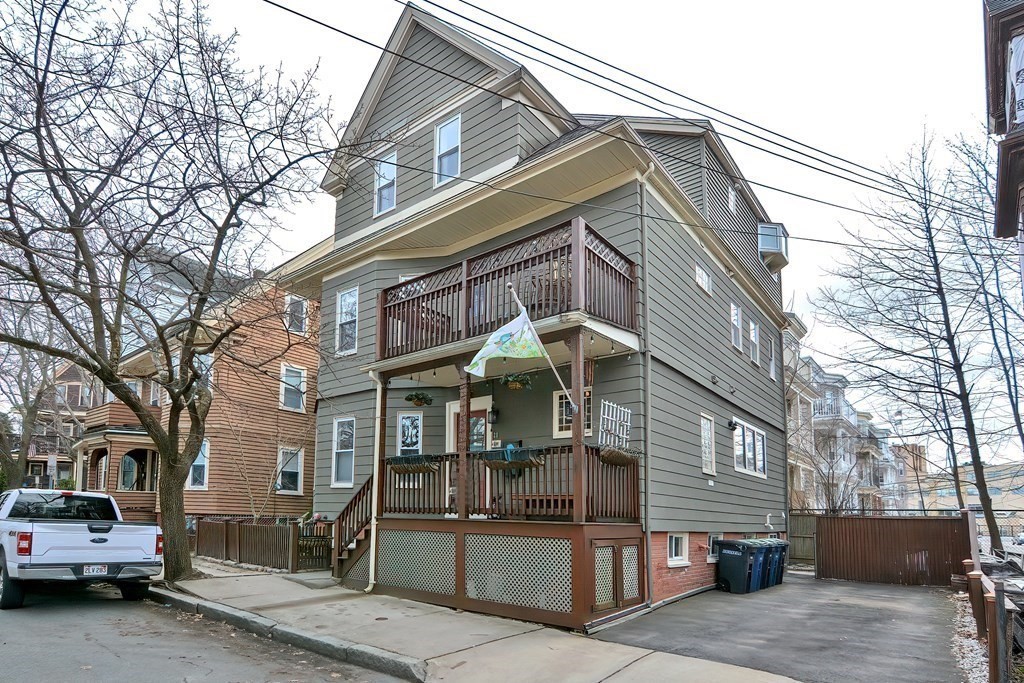 28 Holyoke Road, Unit 2 Somerville, MA 02144 - Photo 18 of 18 Gallery Image 18