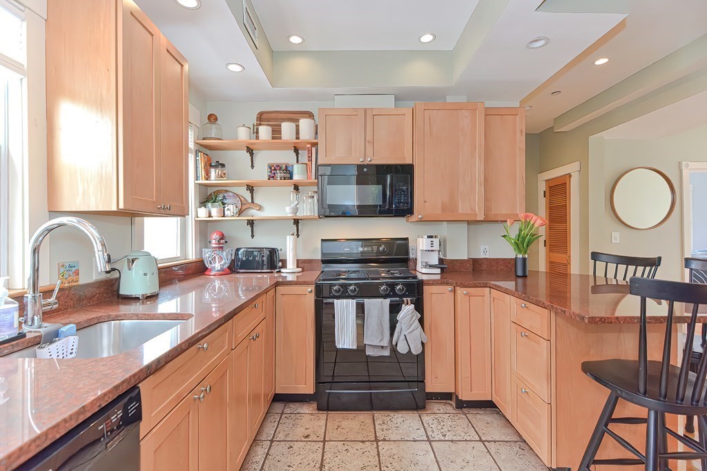 28 Holyoke Road, Unit 2 Somerville, MA 02144 - Photo 6 of 18 Gallery Image 6