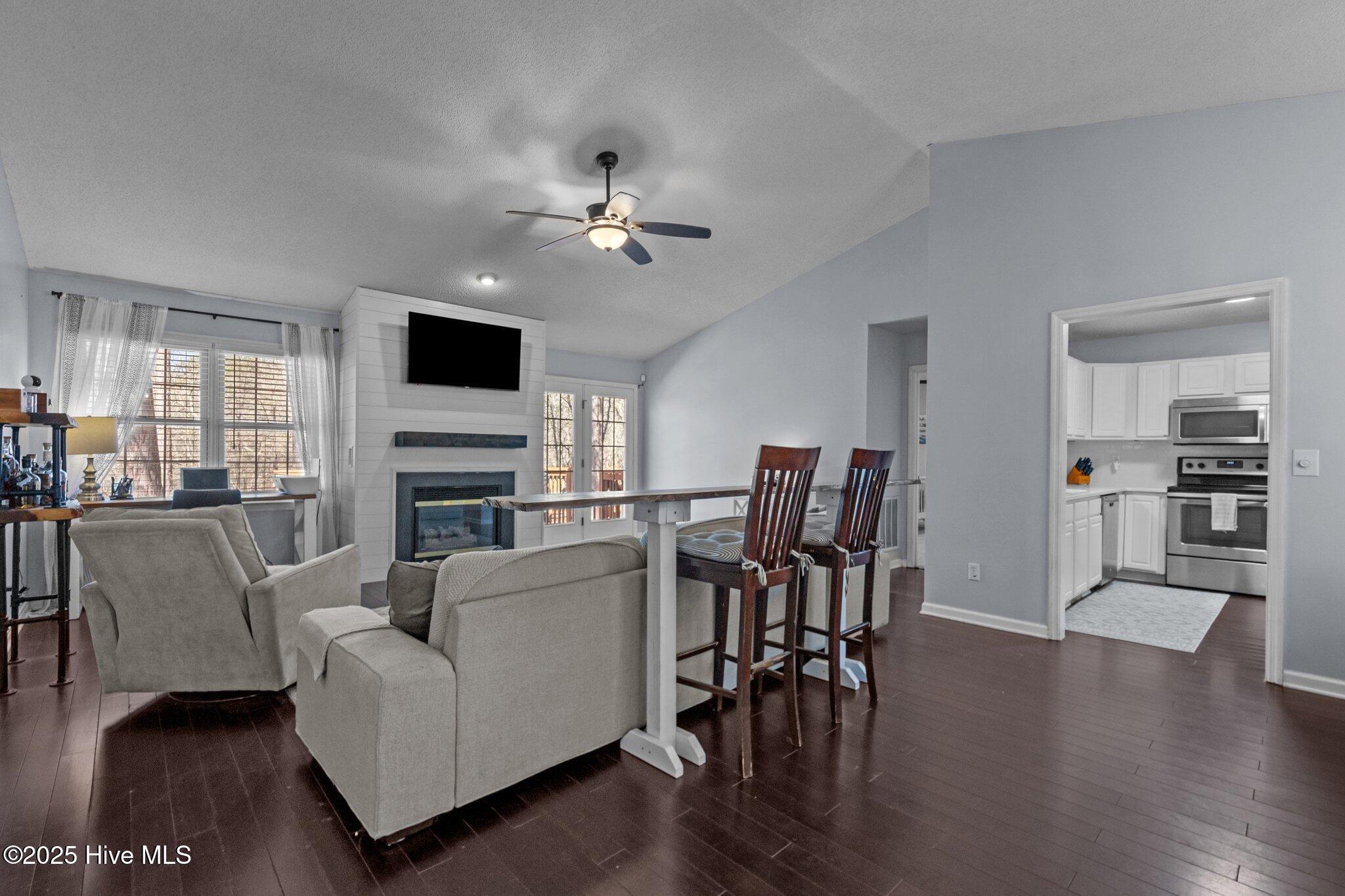 460 Sandhills Circle Pinehurst, NC 28374 - Photo 12 of 37 15-web-or-mls-707A2558