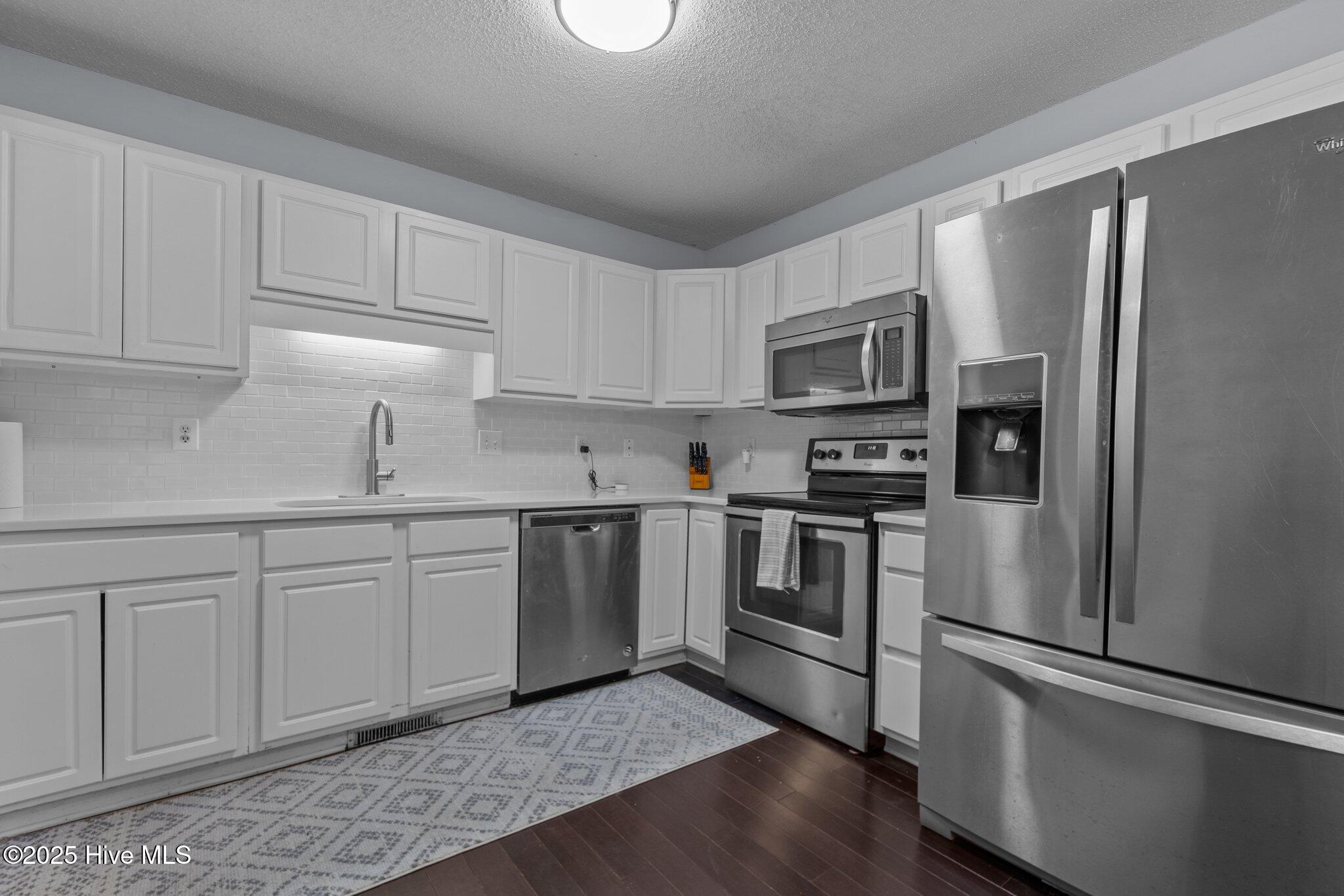 460 Sandhills Circle Pinehurst, NC 28374 - Photo 18 of 37 22-web-or-mls-707A2579