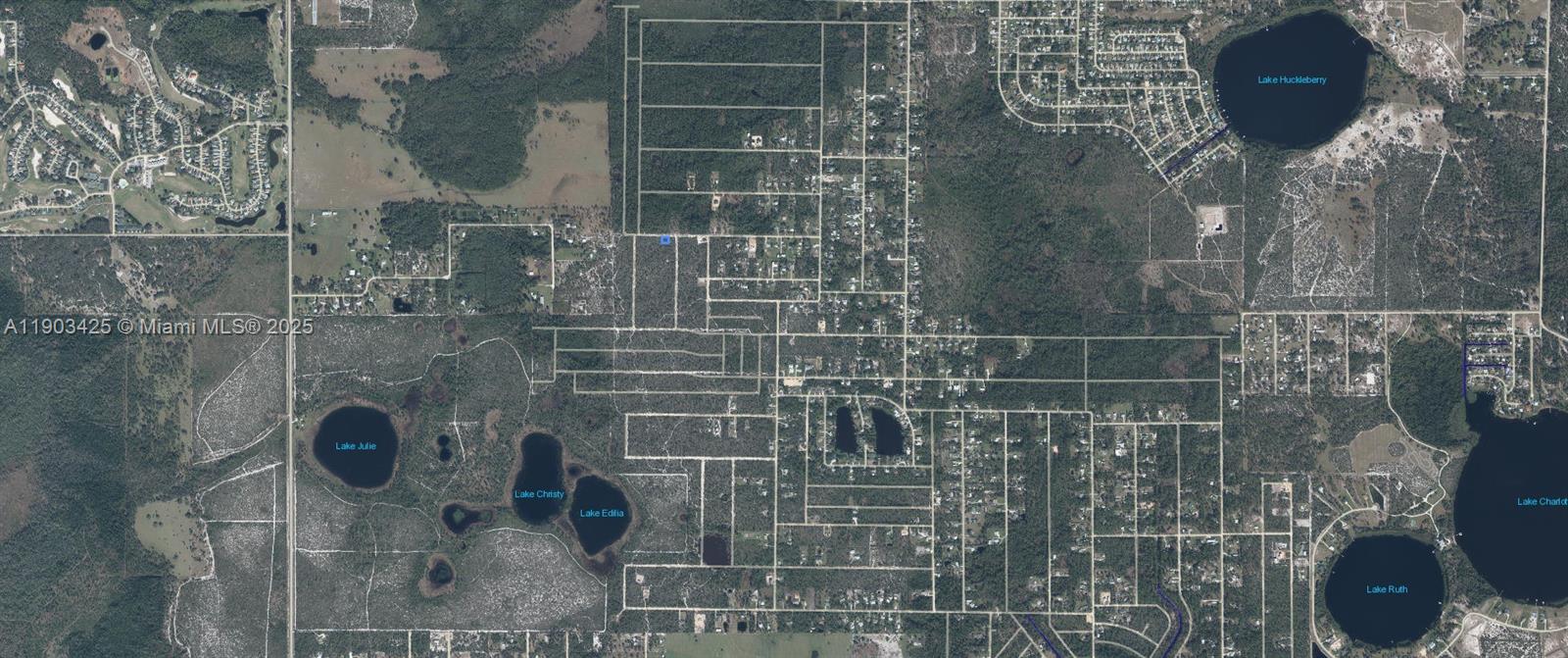 2215 Flower Terrace Sebring, FL 33875 - Photo 3 of 6 a bathroom with a shower