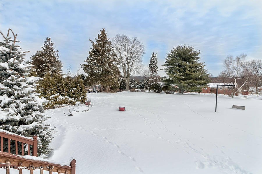 361 Upper Demunds Road Dallas, PA 18612 - Photo 24 of 27
