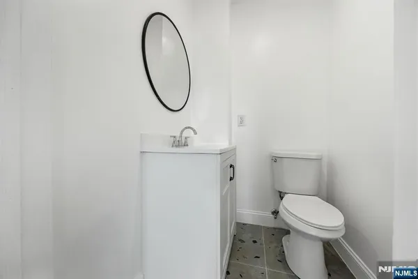 $3,000 | 826 7th Street, Secaucus, NJ 07094