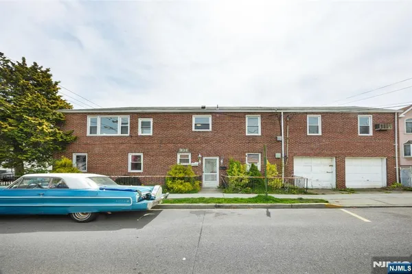 $3,000 | 826 7th Street, Secaucus, NJ 07094