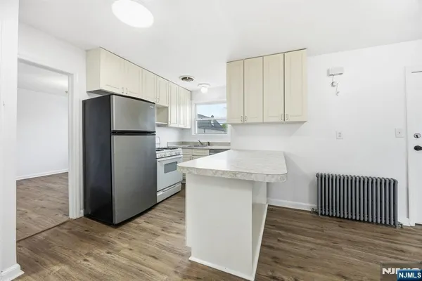 $3,000 | 826 7th Street, Secaucus, NJ 07094
