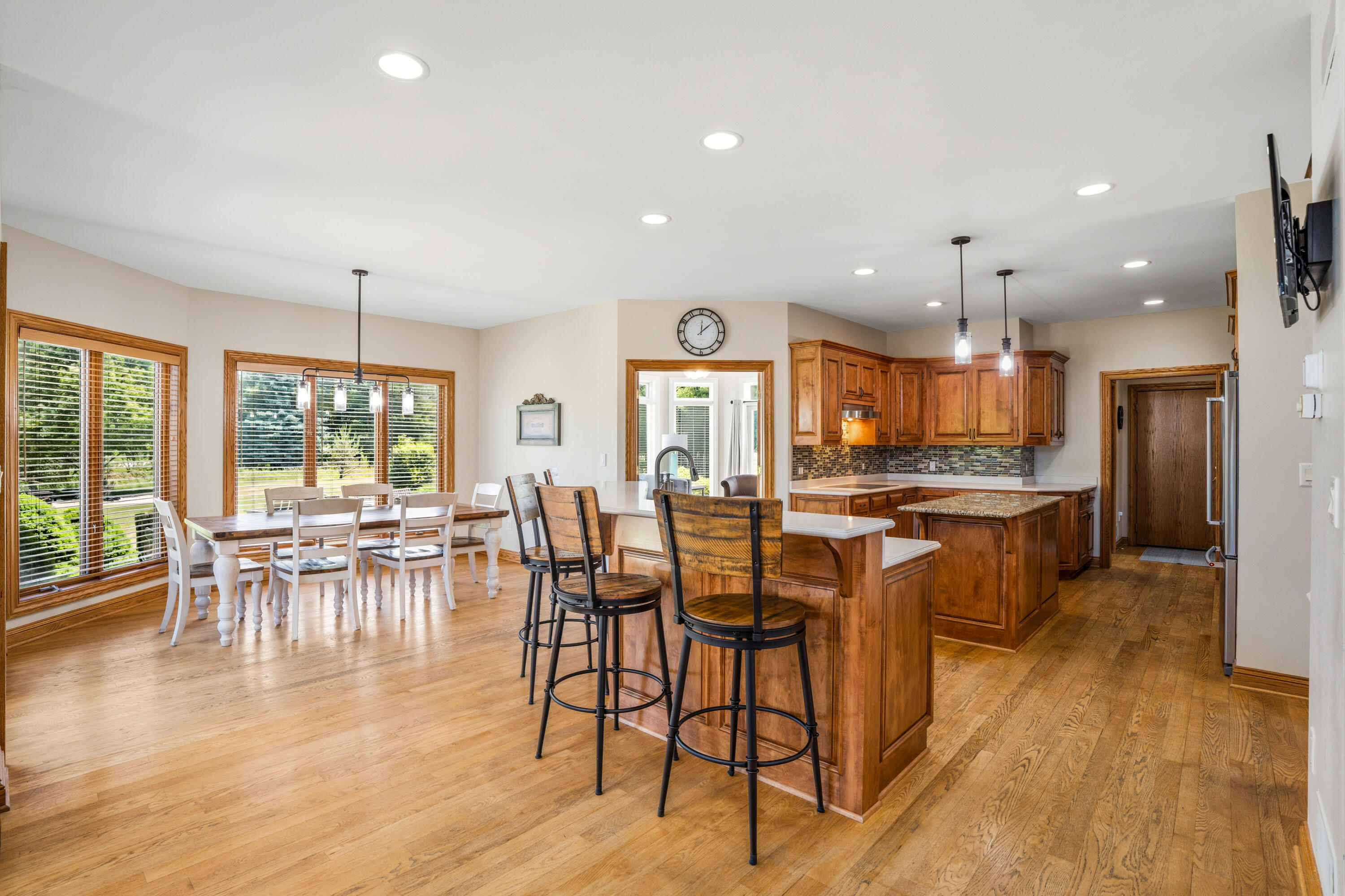 W289N3752 Huntsman Court Delafield, WI 53072 - Photo 3 of 88 DSC06961