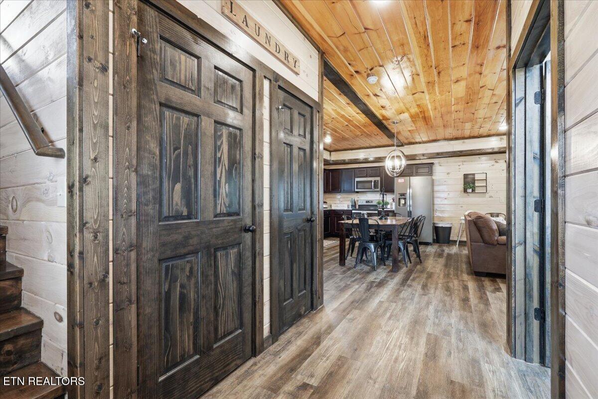 850 Osprey Way Pigeon Forge, TN 37863 - Photo 5 of 29 Entry Way