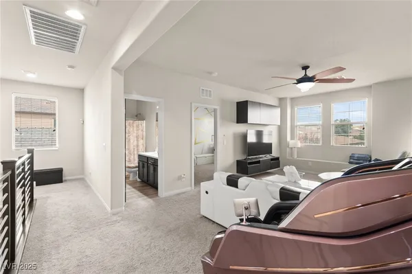 $560,000 | 8973 Vista Pines Street, Las Vegas, NV 89178