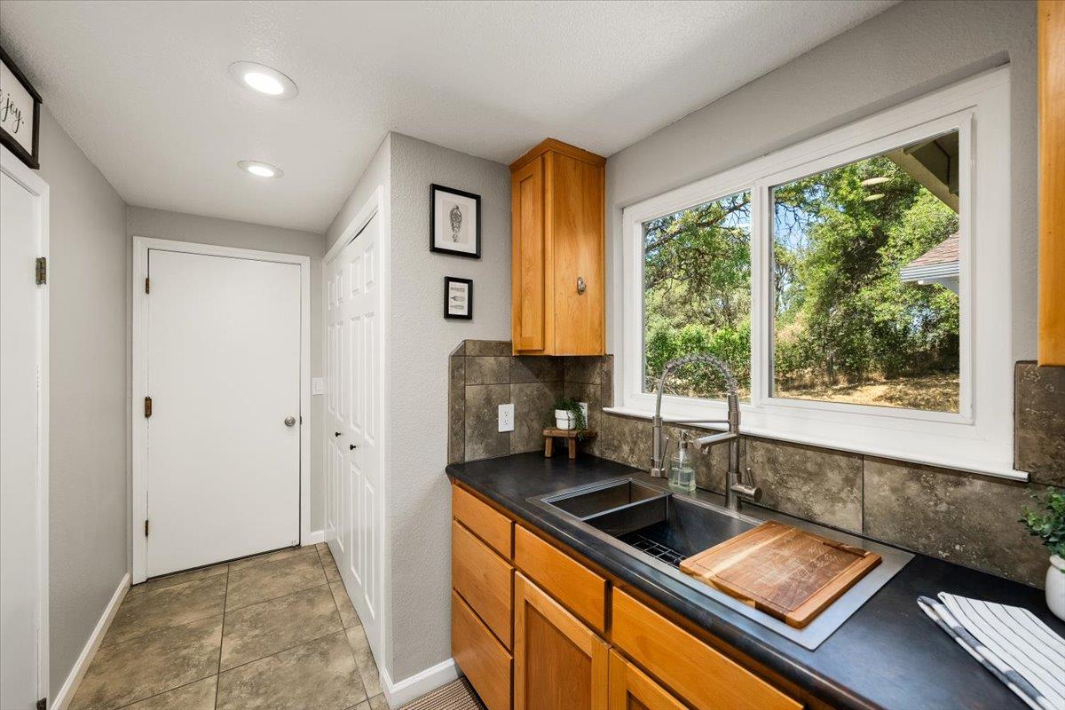 10420 Sabiniana Road Browns Valley, CA 95918 - Photo 18 of 62