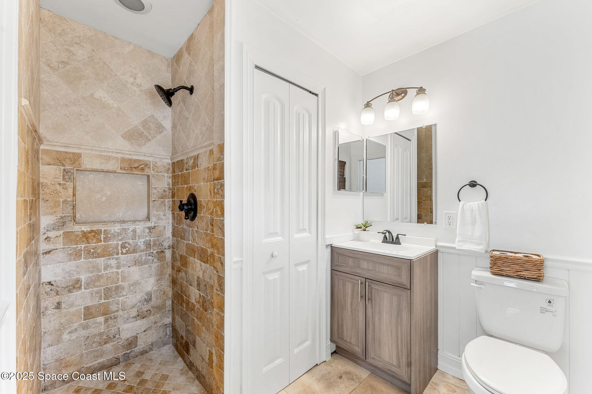 925 Bell Street Melbourne, FL 32935 - Photo 23 of 29 15-web-or-mls-DSC03377-HDR