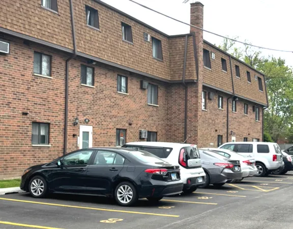 $210,000 | 495 McHenry Road, Unit 1B, Wheeling, IL 60090