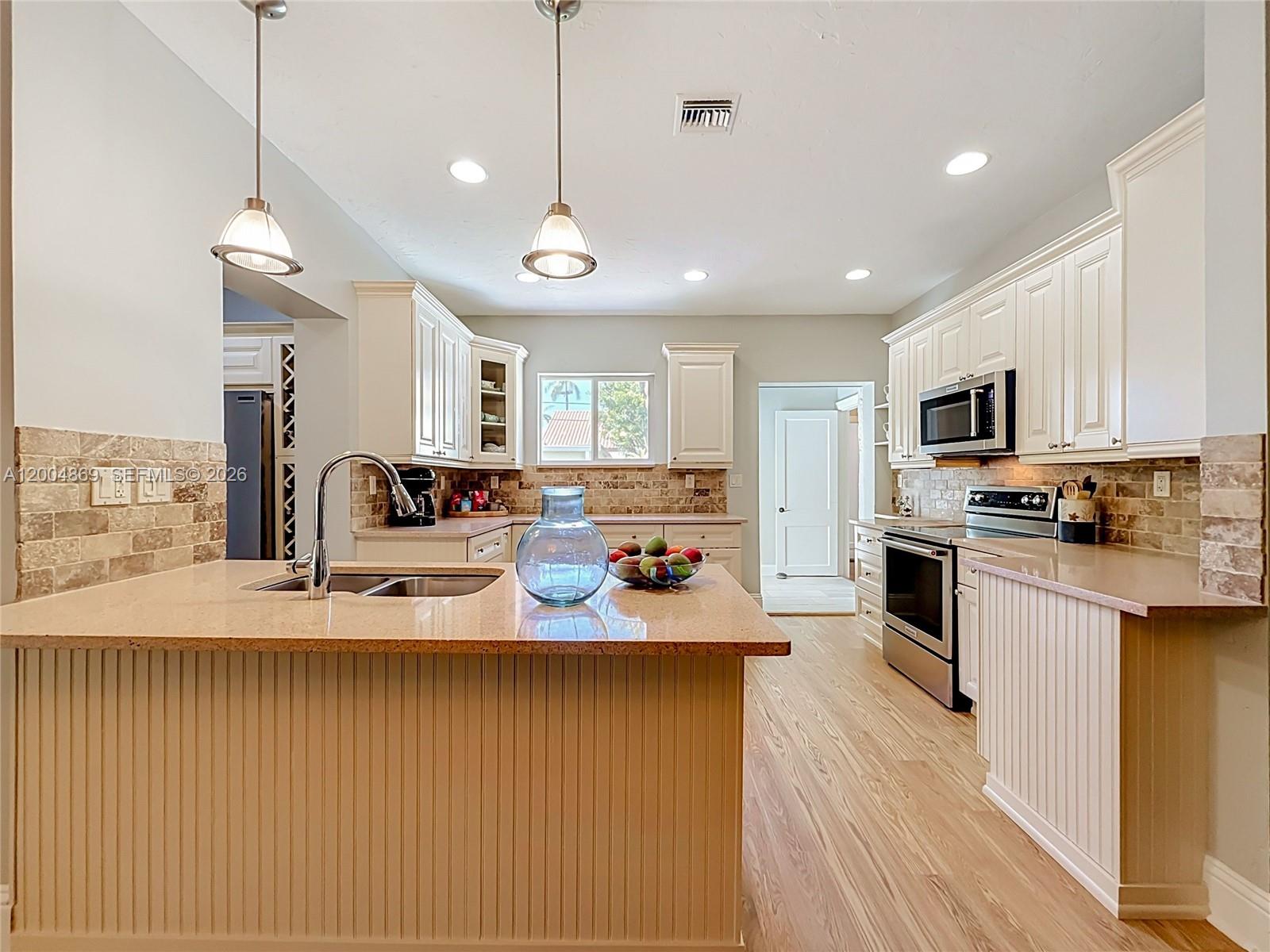1029 Harrison Street Hollywood, FL 33019 - Photo 11 of 74