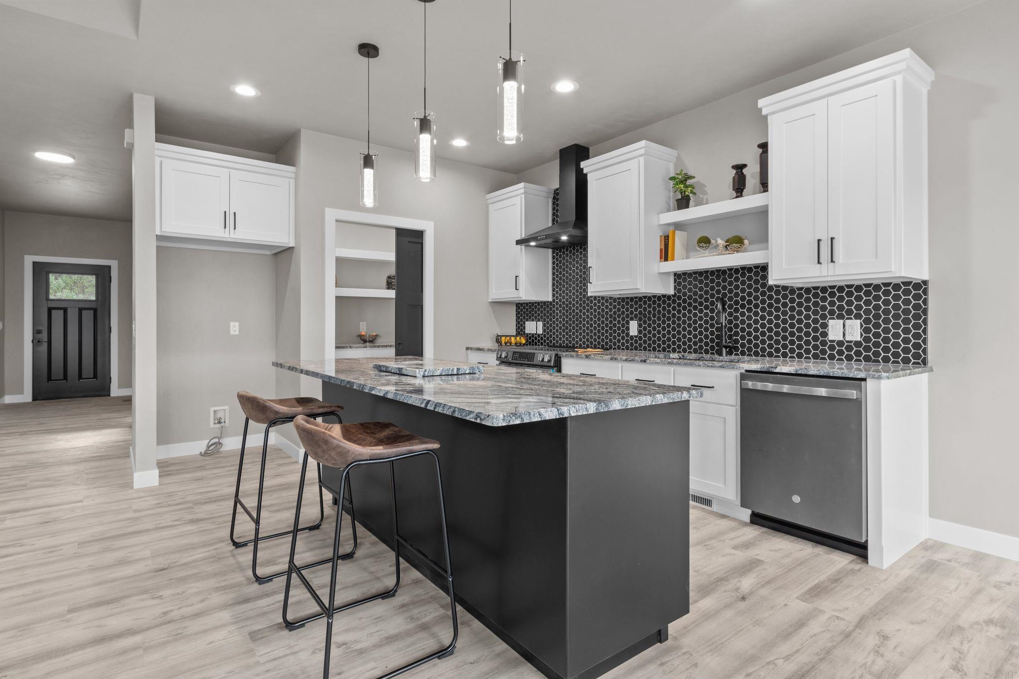 5358 Pennsylvania Avenue Appleton, WI 54914 - Photo 13 of 37