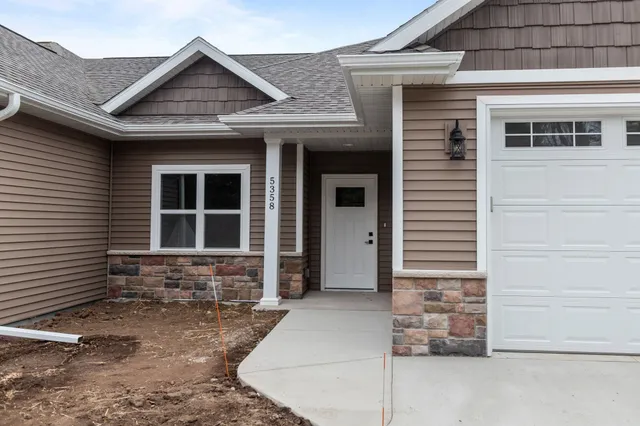 $414,900 | 5358 Pennsylvania Avenue, Appleton, WI 54914