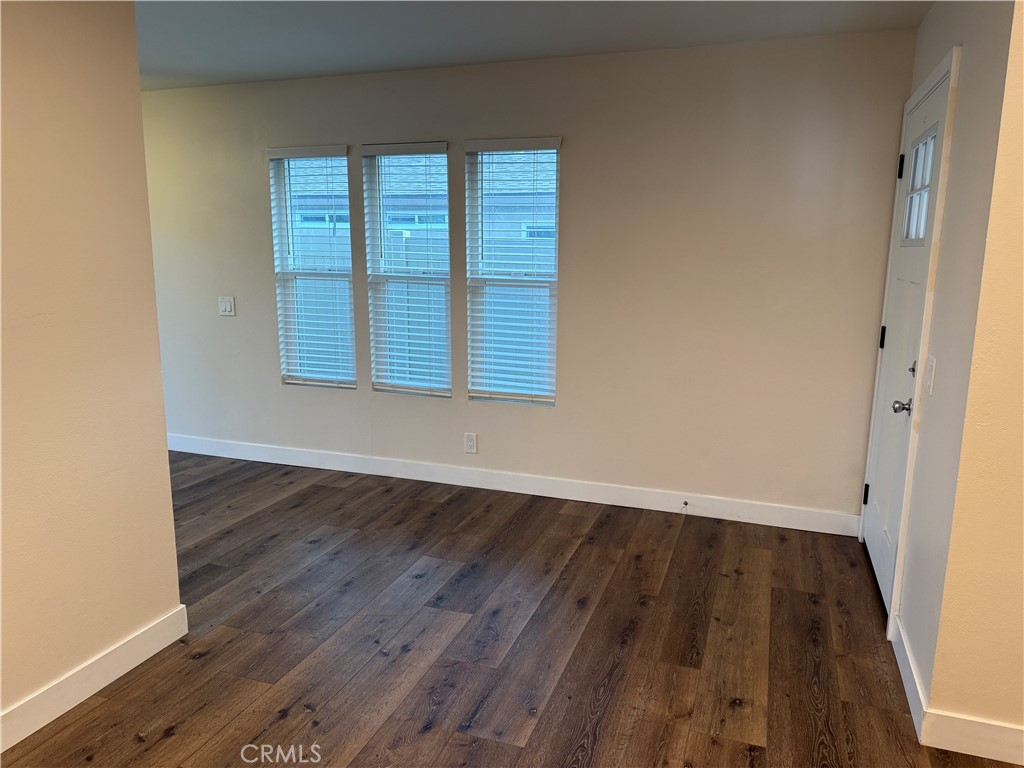 41134 Vía Halcon Temecula, CA 92591 - Photo 20 of 28 an empty room with wooden floor and windows