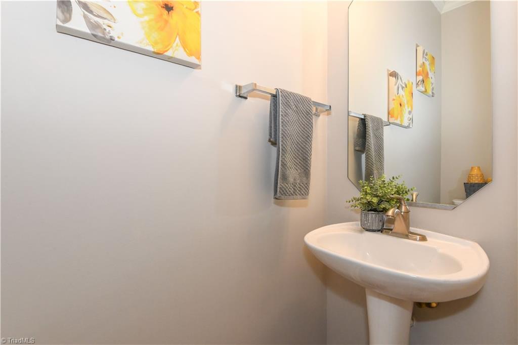 6314 High View Road Greensboro, NC 27410 - Photo 17 of 48 Gallery Image 17