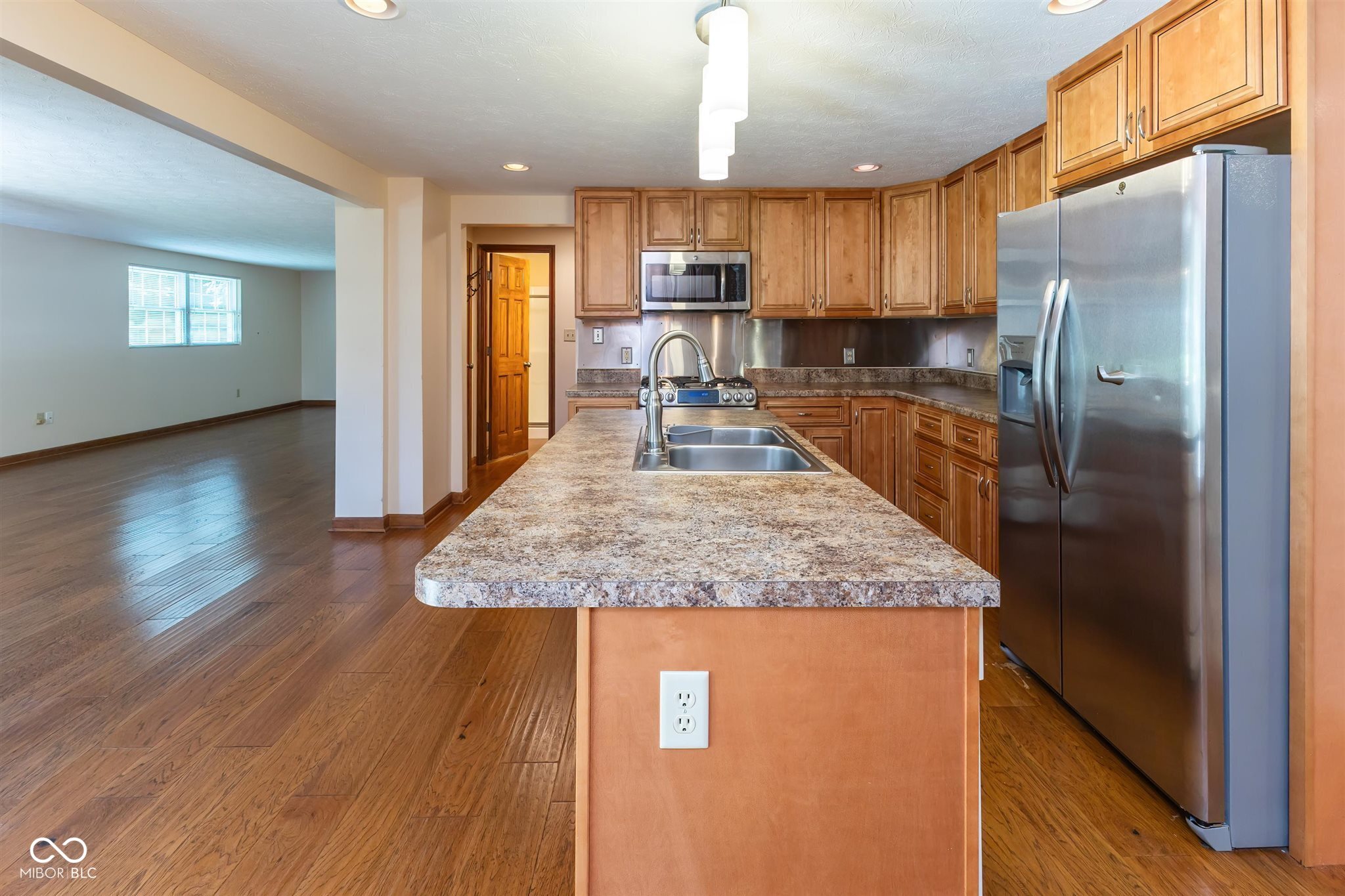 11107 Eller Road Fishers, IN 46038 - Photo 8 of 42 Gallery Image 8