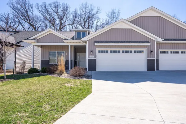 $495,000 | 1311 Heights Court, Bettendorf, IA 52722