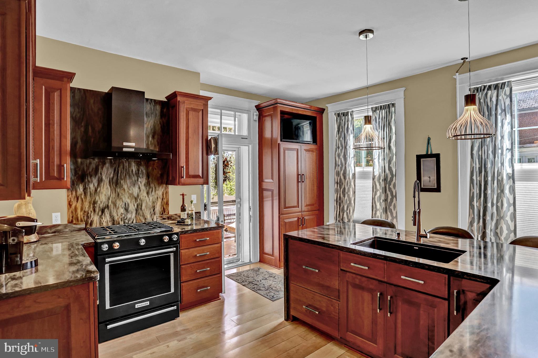 301 Broadway Hanover, PA 17331 - Photo 24 of 112