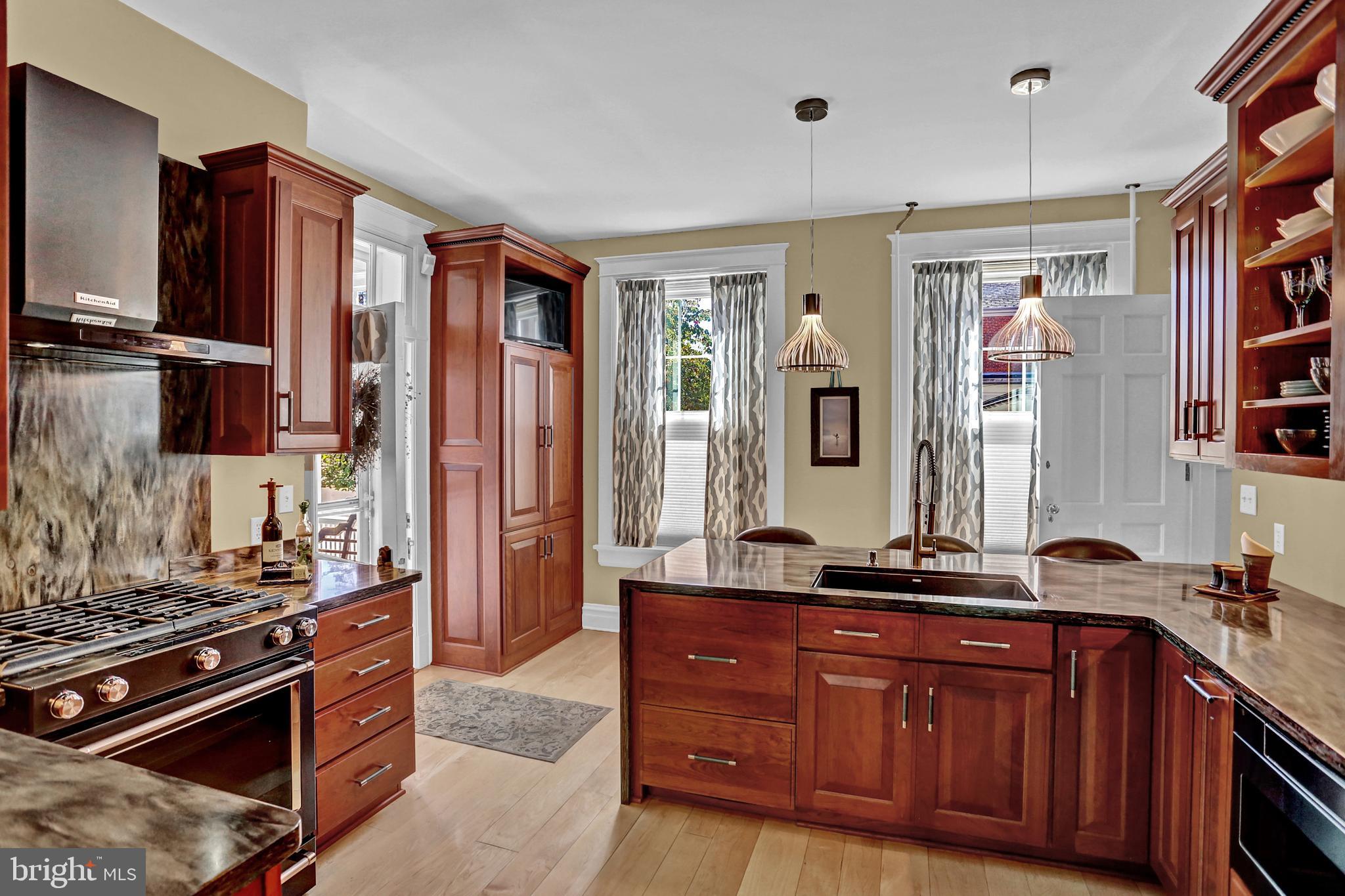 301 Broadway Hanover, PA 17331 - Photo 25 of 112