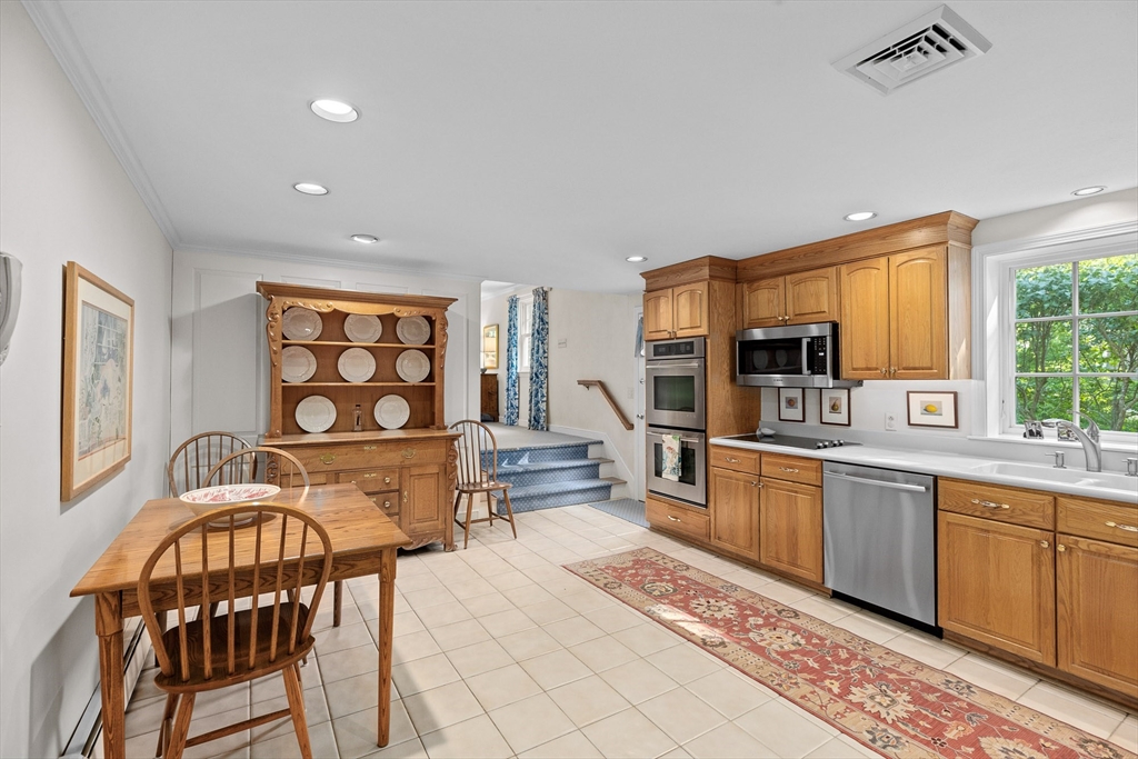 182 Fairoaks Lane Cohasset, MA 02025 - Photo 18 of 42 Gallery Image 18