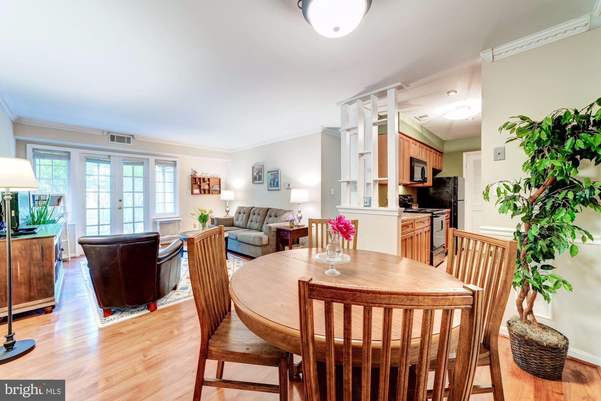5905 Noblestown Road, Unit I Springfield, VA 22152 - Photo 28 of 29 Open floorplan