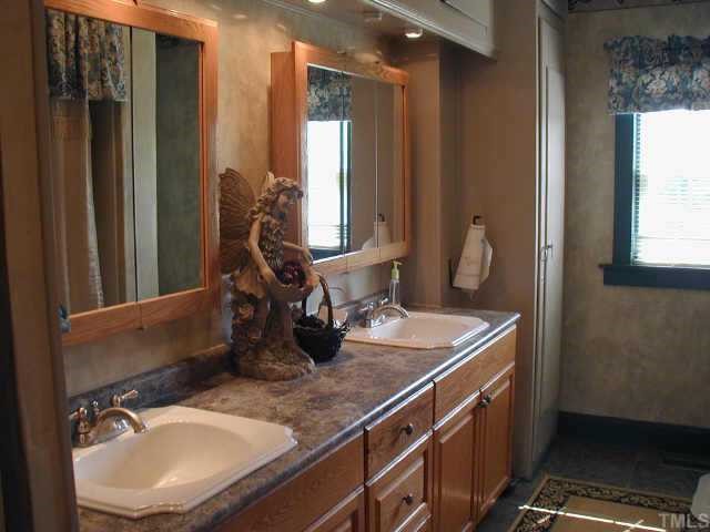 527 Turnage Road Smithfield, NC 27577 - Photo 7 of 10 Gallery Image 7