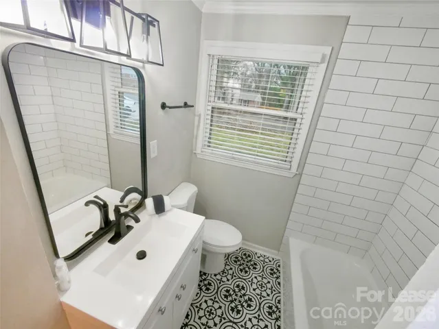 $1,845 | 3308 Revolution Pk Drive, Charlotte, NC 28217