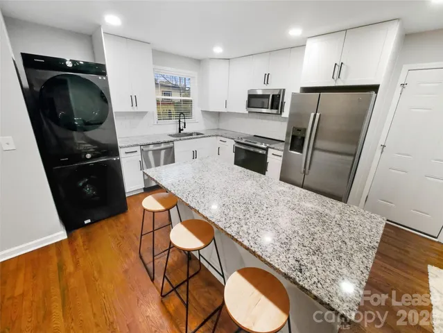 $1,845 | 3308 Revolution Pk Drive, Charlotte, NC 28217