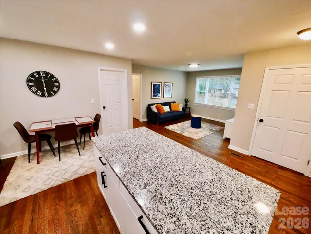 $1,995 | 3308 Revolution Pk Drive, Charlotte, NC 28217