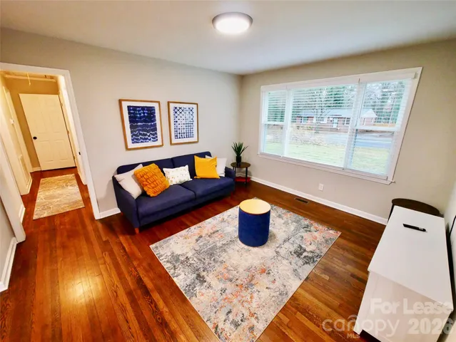 $1,995 | 3308 Revolution Pk Drive, Charlotte, NC 28217